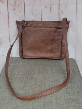 Everyday Brown Leather Crossbody with Front Zip Pocket